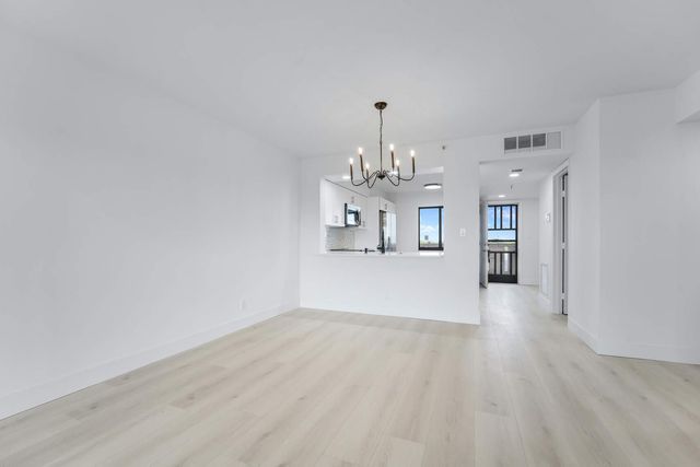 7076 Huntington Lane 803, Delray Beach, FL 33446