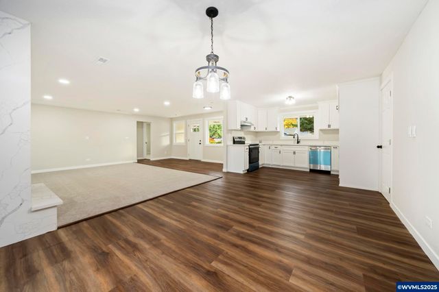 13949 NE San Rafael St, Portland, OR 97230