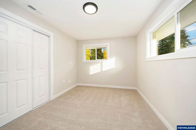 13949 NE San Rafael St, Portland, OR 97230