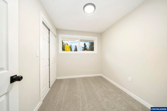 13949 NE San Rafael St, Portland, OR 97230