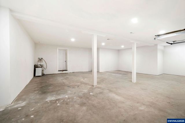 13949 NE San Rafael St, Portland, OR 97230