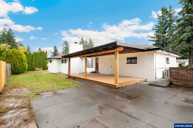 13949 NE San Rafael St, Portland, OR 97230