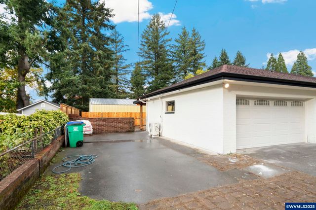 13949 NE San Rafael St, Portland, OR 97230