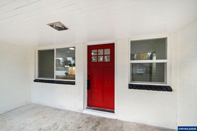 13949 NE San Rafael St, Portland, OR 97230