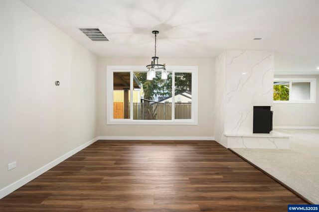 13949 NE San Rafael St, Portland, OR 97230