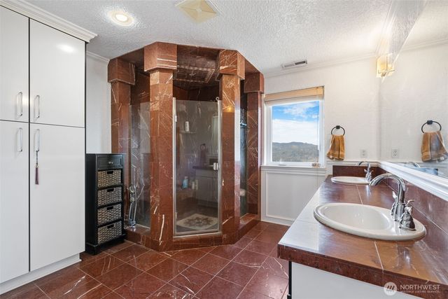 18414 NE 391st Street, Amboy, WA 98601