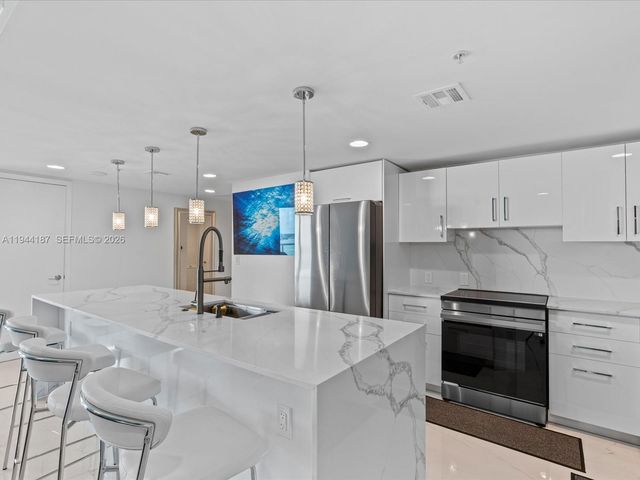 665 NE 25th St 1101, Miami, FL 33137