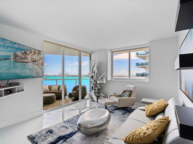 665 NE 25th St 1101, Miami, FL 33137