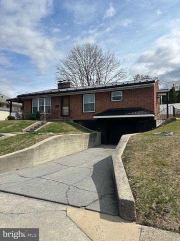 10 WINDING WAY, Lewistown, PA 17044