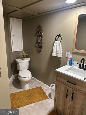 10 WINDING WAY, Lewistown, PA 17044