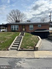 10 WINDING WAY, Lewistown, PA 17044