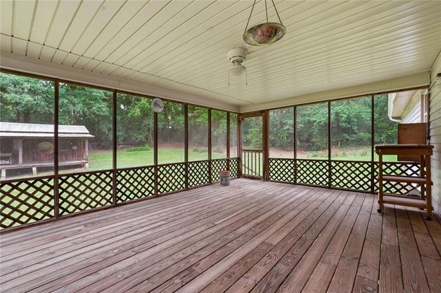 399 Donahoo Road SE, Silver Creek, GA 30173