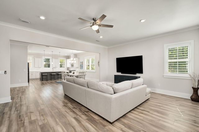 19 McKenna Way, Santa Rosa Beach, FL 32459