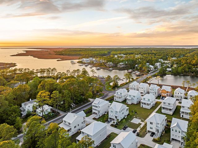 19 McKenna Way, Santa Rosa Beach, FL 32459