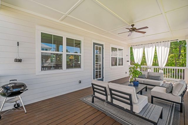 19 McKenna Way, Santa Rosa Beach, FL 32459