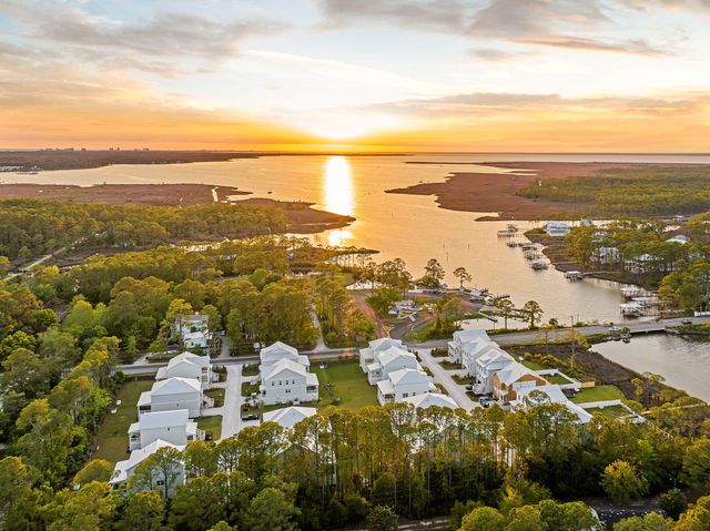 19 McKenna Way, Santa Rosa Beach, FL 32459