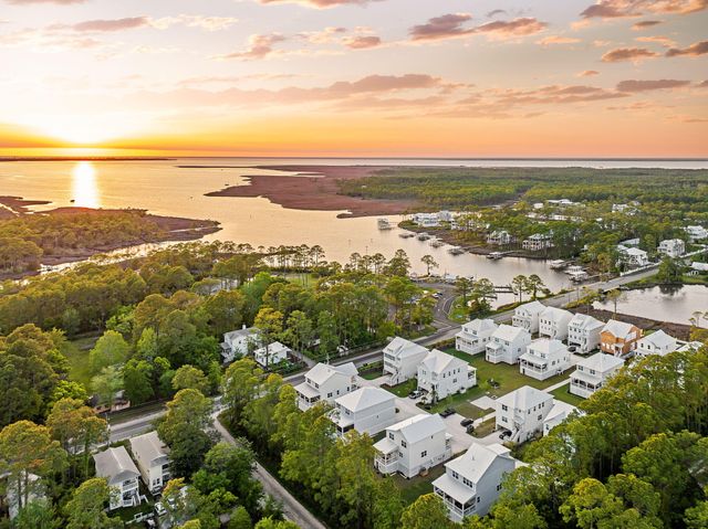 19 McKenna Way, Santa Rosa Beach, FL 32459