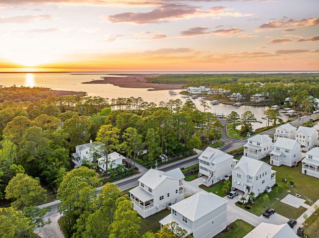 19 McKenna Way, Santa Rosa Beach, FL 32459