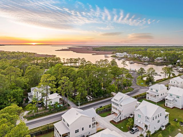 19 McKenna Way, Santa Rosa Beach, FL 32459