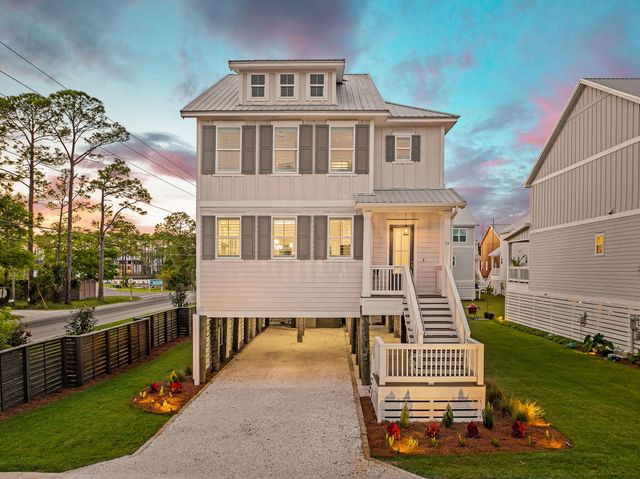 19 McKenna Way, Santa Rosa Beach, FL 32459