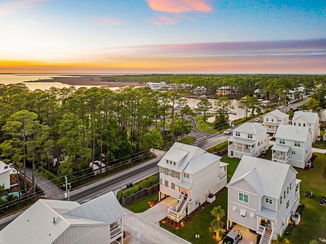 19 McKenna Way, Santa Rosa Beach, FL 32459