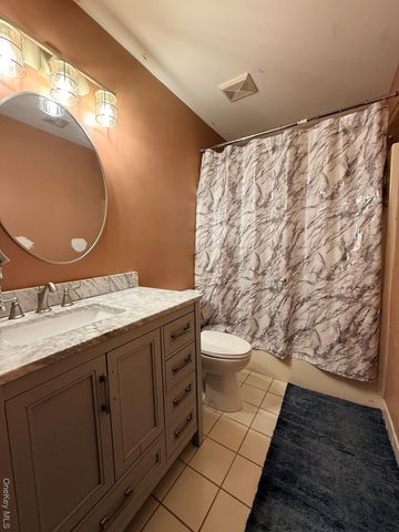 2 Marilyn Court, Highland Mills, NY 10930