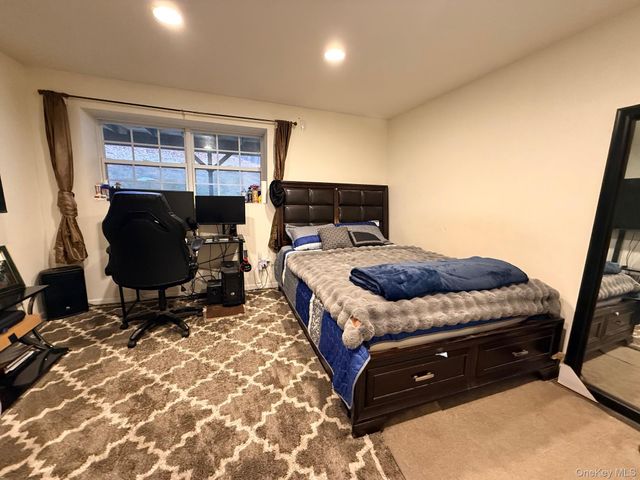 2 Marilyn Court, Highland Mills, NY 10930