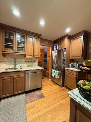 2 Marilyn Court, Highland Mills, NY 10930