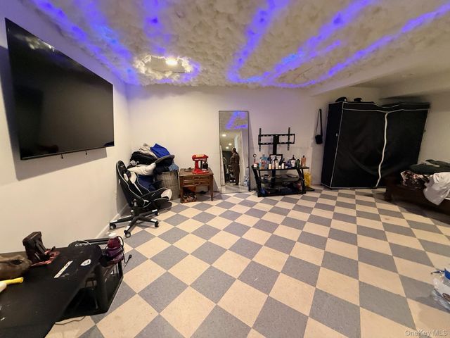 2 Marilyn Court, Highland Mills, NY 10930