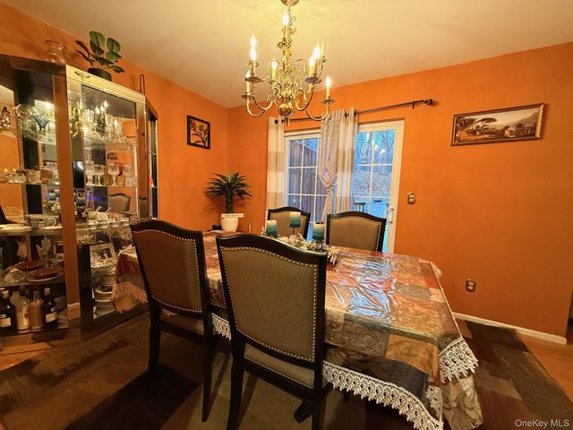 2 Marilyn Court, Highland Mills, NY 10930