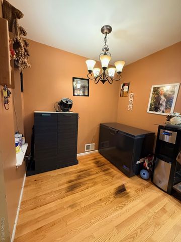 2 Marilyn Court, Highland Mills, NY 10930