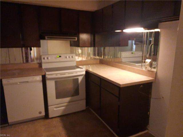 626 Red Horse LN, Virginia Beach, VA 23462