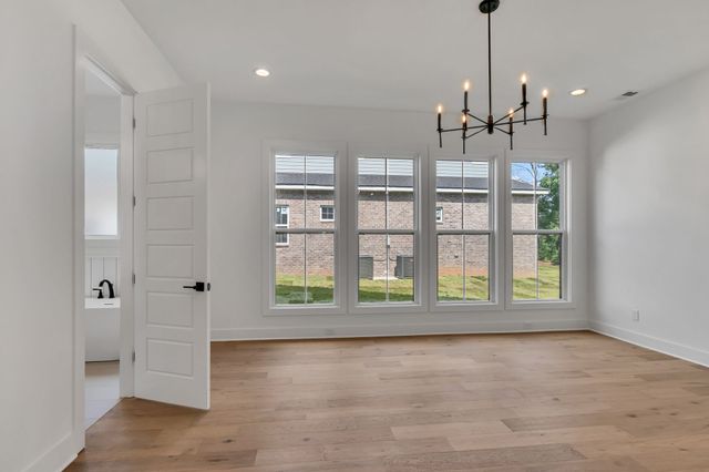 2716 Canton Dr, Murfreesboro, TN 37129