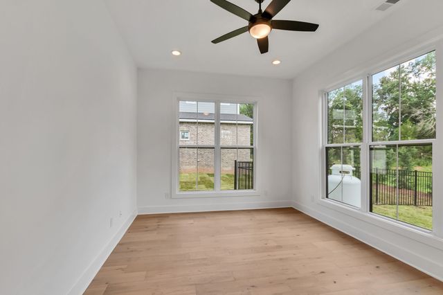 2716 Canton Dr, Murfreesboro, TN 37129