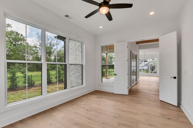 2716 Canton Dr, Murfreesboro, TN 37129