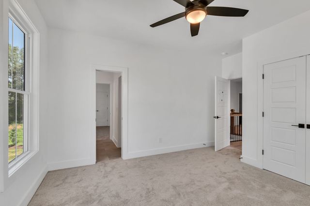 2716 Canton Dr, Murfreesboro, TN 37129