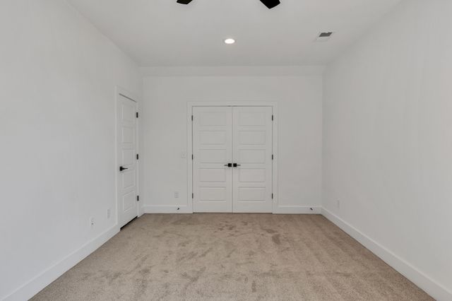 2716 Canton Dr, Murfreesboro, TN 37129