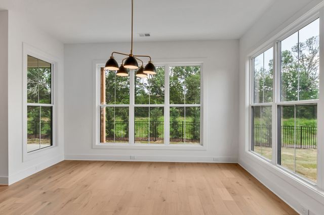 2716 Canton Dr, Murfreesboro, TN 37129