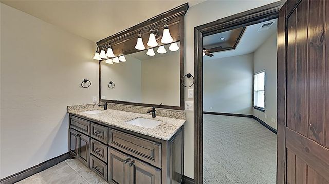 5917 Grandby Road, Edmond, OK 73034