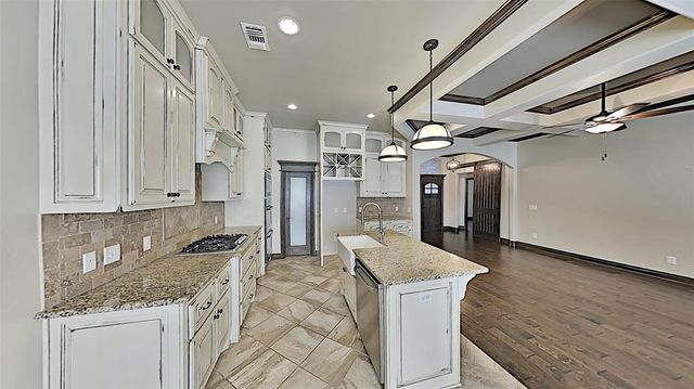 5917 Grandby Road, Edmond, OK 73034