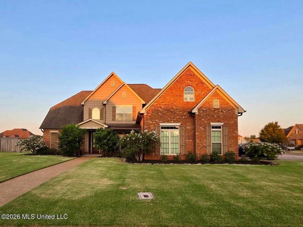 1052 N Aquila Circle, Olive Branch, MS 38654 — exterior