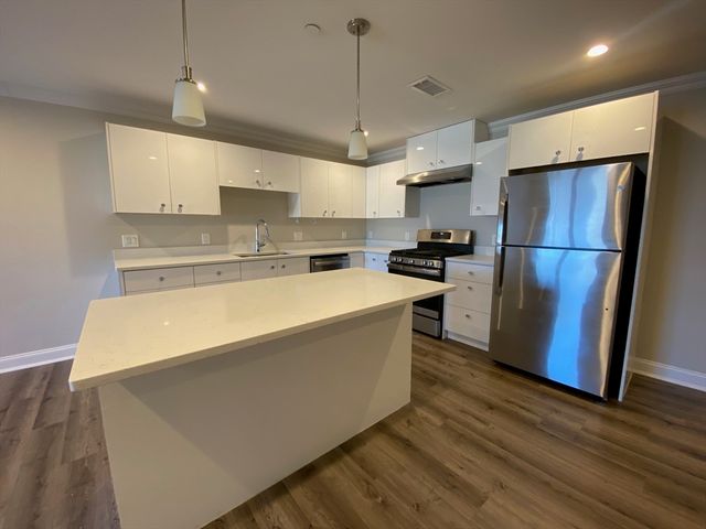 918 Providence Highway 411, Dedham, MA 02026