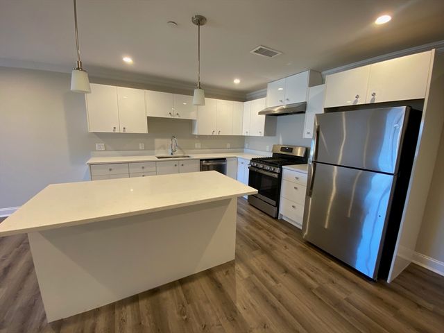 918 Providence Highway 411, Dedham, MA 02026