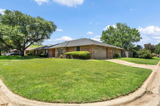 4600 Applewood Road, Fort Worth, TX 76133