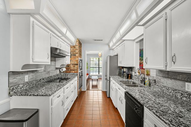 4600 Applewood Road, Fort Worth, TX 76133