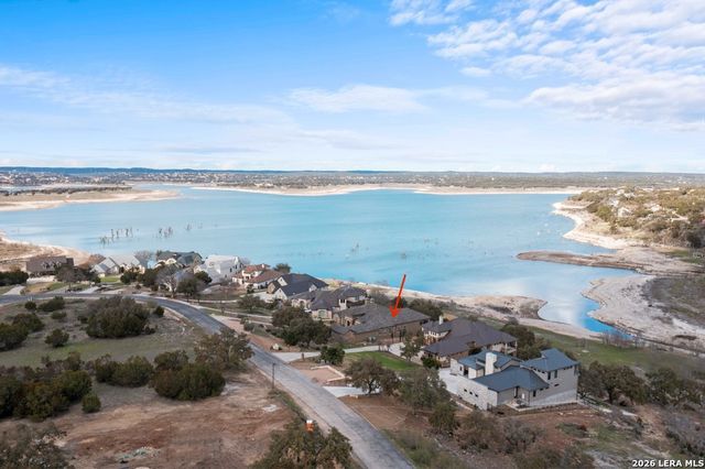 538 Oak Shores Drive, Canyon Lake, TX 78133