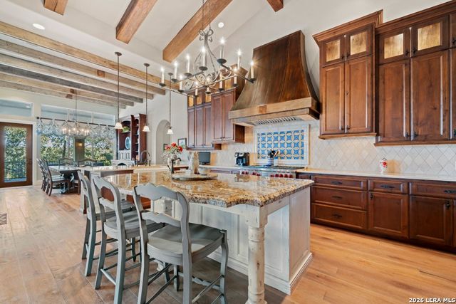 538 Oak Shores Drive, Canyon Lake, TX 78133