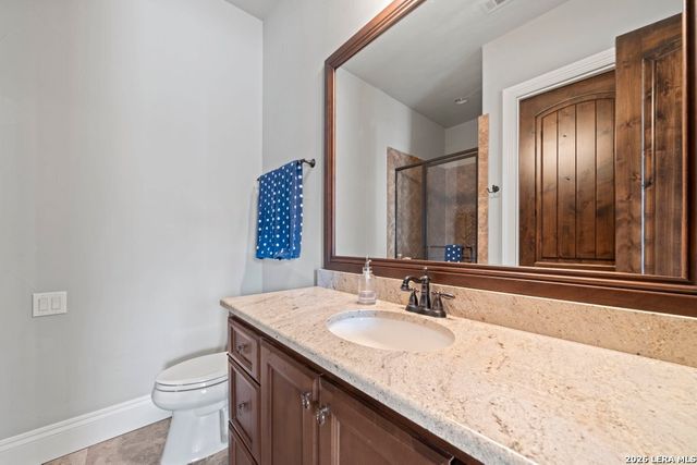 538 Oak Shores Drive, Canyon Lake, TX 78133