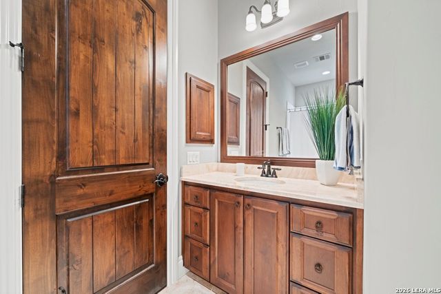 538 Oak Shores Drive, Canyon Lake, TX 78133