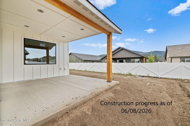 9105 W Swather AVE, Rathdrum, ID 83858